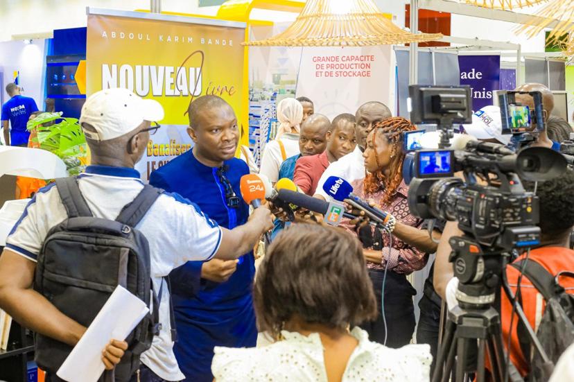 Conférence de Presse de Livre